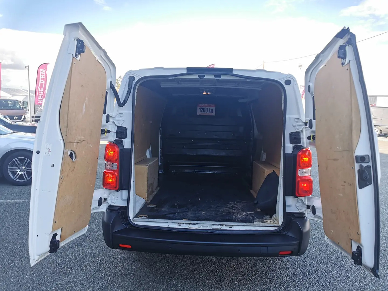 Peugeot Expert XL 2.0 BLUEHDI 145CH S&S PACK ASPHALT - Fourgon utilitaire: photos 5 Peugeot Expert XL 2.0 BLUEHDI 145CH S&S PACK ASPHALT - Fourgon utilitaire: photos 5
