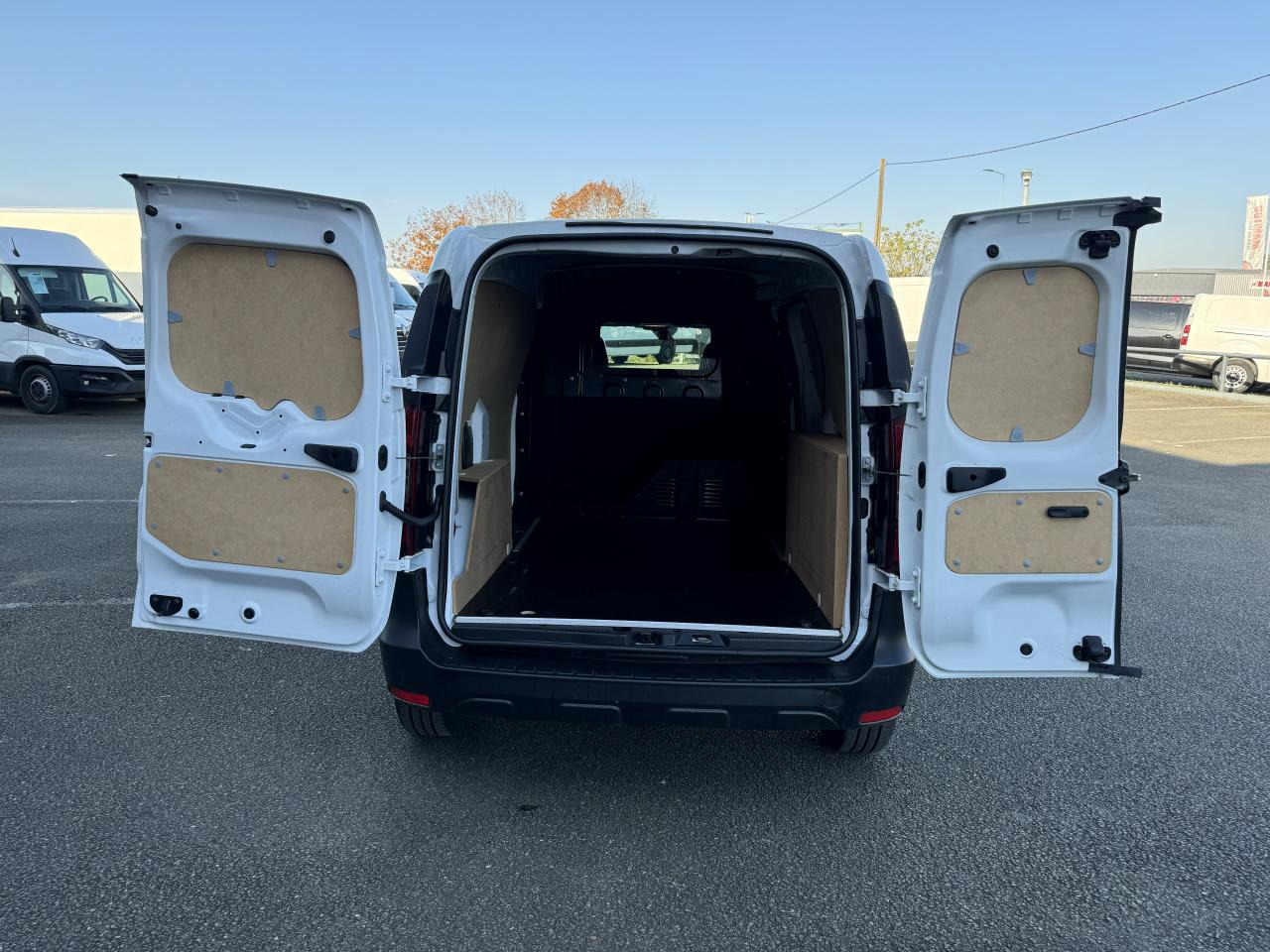 RENAULT EXPRESS 1.5 DCI 95CH CONFORT - Fourgon utilitaire: photos 3 RENAULT EXPRESS 1.5 DCI 95CH CONFORT - Fourgon utilitaire: photos 3