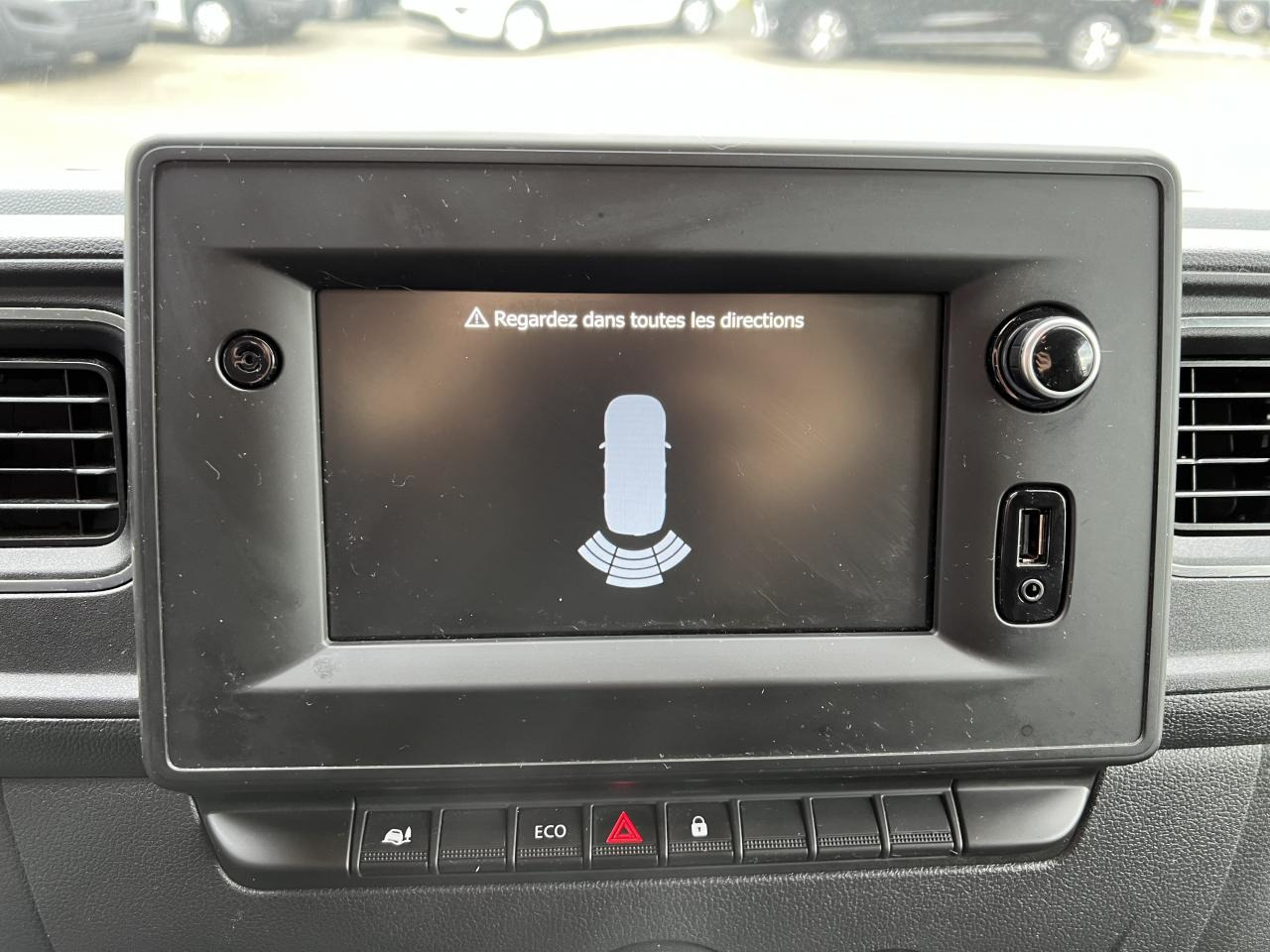 Fourgon utilitaire RENAULT MASTER 3T3 L2H2 2.3 DCI 135CH GRAND CONFORT: photos 11 Fourgon utilitaire RENAULT MASTER 3T3 L2H2 2.3 DCI 135CH GRAND CONFORT: photos 11