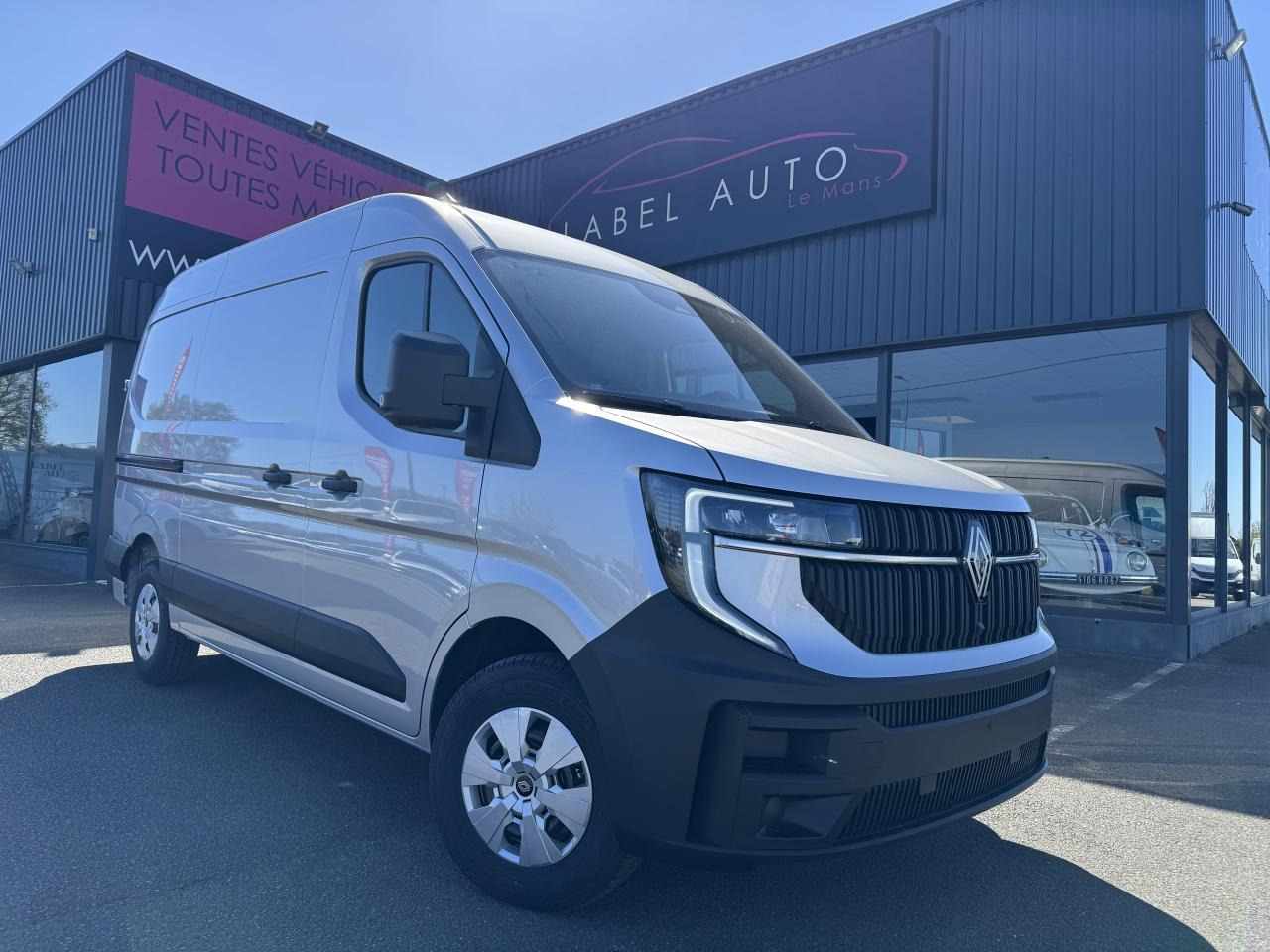RENAULT Master Advance 3t3 L2H2 2.0 Blue dCi - 150 2025 IV FOURGON Fourgon L2H2 Traction - Fourgon utilitaire: photos 1 RENAULT Master Advance 3t3 L2H2 2.0 Blue dCi - 150 2025 IV FOURGON Fourgon L2H2 Traction - Fourgon utilitaire: photos 1