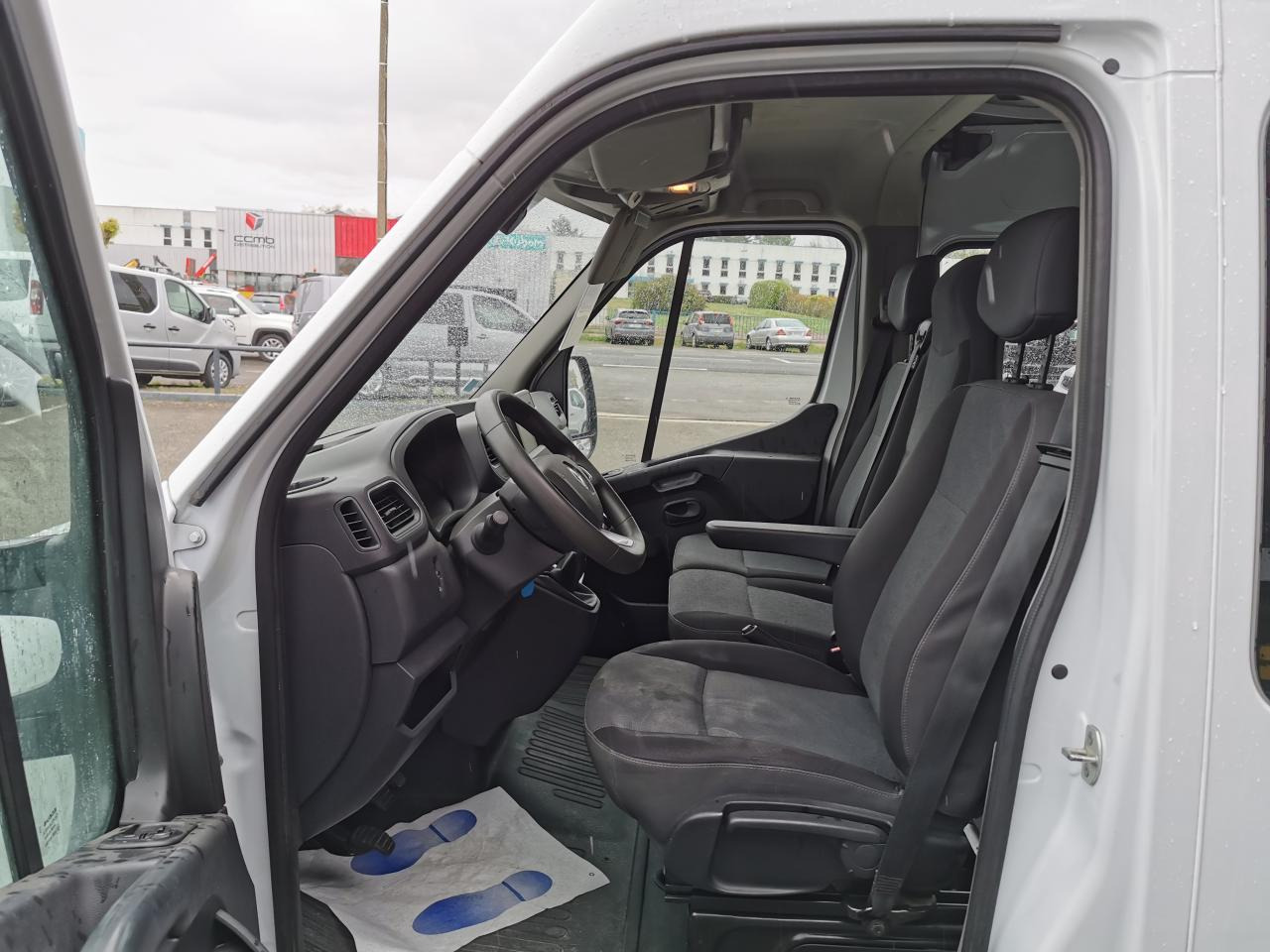 RENAULT Master Grand Confort F3500 L2H2 2.3 Blue dCi - 150 Euro 6e  III CABINE APPROFONDIE Cabine approfondi - Fourgon utilitaire: photos 5 RENAULT Master Grand Confort F3500 L2H2 2.3 Blue dCi - 150 Euro 6e  III CABINE APPROFONDIE Cabine approfondi - Fourgon utilitaire: photos 5