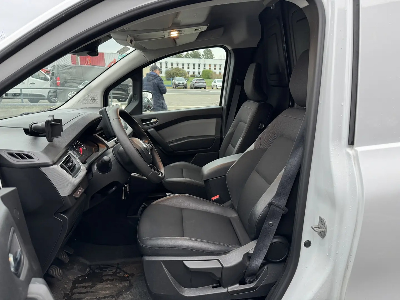 Renault Express 1.5 BLUE DCI 95CH CONFORT 22 - Fourgon utilitaire: photos 5 Renault Express 1.5 BLUE DCI 95CH CONFORT 22 - Fourgon utilitaire: photos 5