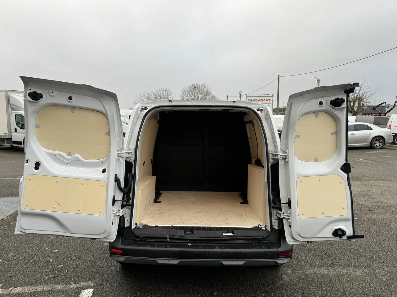 Renault Express 1.5 BLUE DCI 95CH CONFORT 22 - Fourgon utilitaire: photos 3 Renault Express 1.5 BLUE DCI 95CH CONFORT 22 - Fourgon utilitaire: photos 3