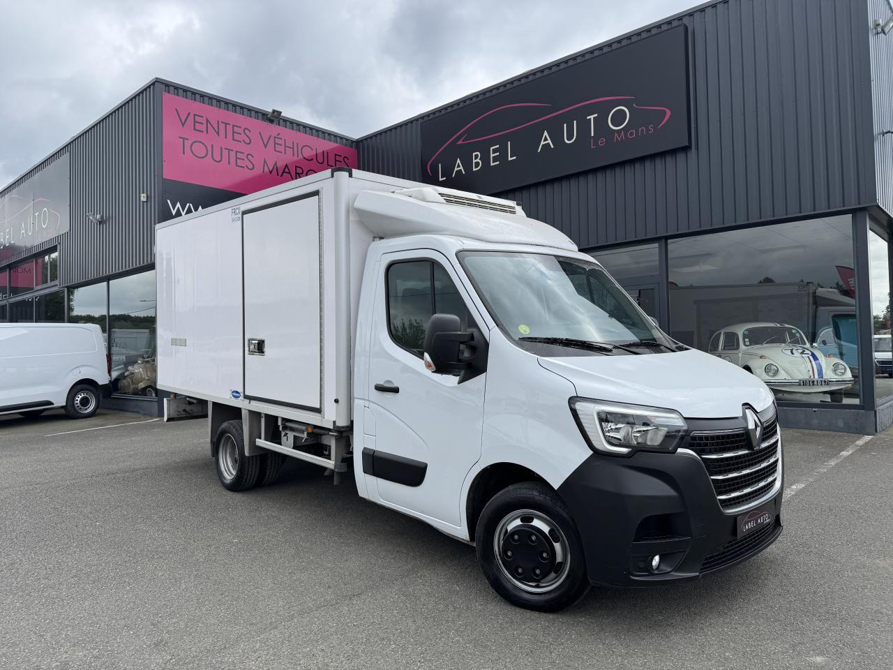 Renault Master FRIGORIFIQUE RJ3500 L3 2.3 BLUE DCI 165CH CAISSE 12M3 - Véhicule utilitaire frigorifique: photos 2 Renault Master FRIGORIFIQUE RJ3500 L3 2.3 BLUE DCI 165CH CAISSE 12M3 - Véhicule utilitaire frigorifique: photos 2