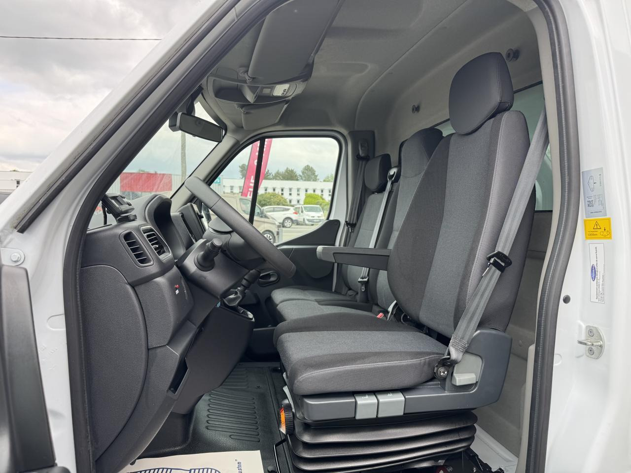 Renault Master FRIGORIFIQUE RJ3500 L3 2.3 BLUE DCI 165CH CAISSE 12M3 - Véhicule utilitaire frigorifique: photos 5 Renault Master FRIGORIFIQUE RJ3500 L3 2.3 BLUE DCI 165CH CAISSE 12M3 - Véhicule utilitaire frigorifique: photos 5