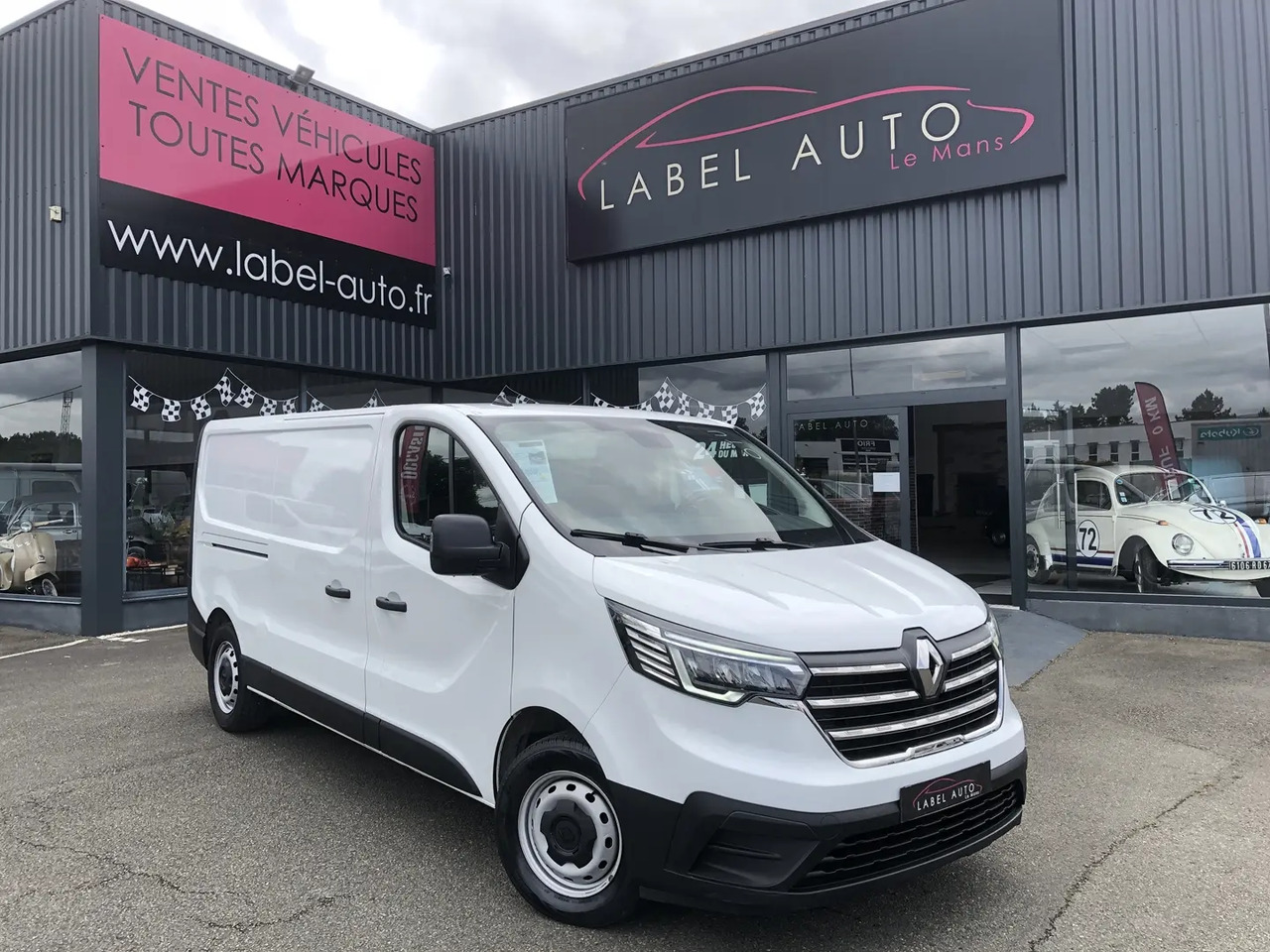 Renault Trafic L2H1 3T 2.0 BLUE DCI 130CH GRAND CONFORT - Fourgon utilitaire: photos 1 Renault Trafic L2H1 3T 2.0 BLUE DCI 130CH GRAND CONFORT - Fourgon utilitaire: photos 1