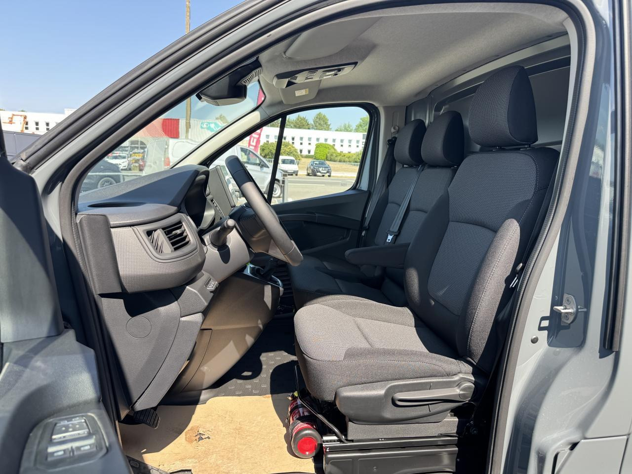 Renault Trafic L2H1 3T 2.0 BLUE DCI 170CH ADVANCE CARPLAY CAM - Fourgon utilitaire: photos 4 Renault Trafic L2H1 3T 2.0 BLUE DCI 170CH ADVANCE CARPLAY CAM - Fourgon utilitaire: photos 4