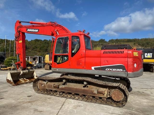 Doosan DX 235 LC - Pelle sur chenille: photos 1 Doosan DX 235 LC - Pelle sur chenille: photos 1
