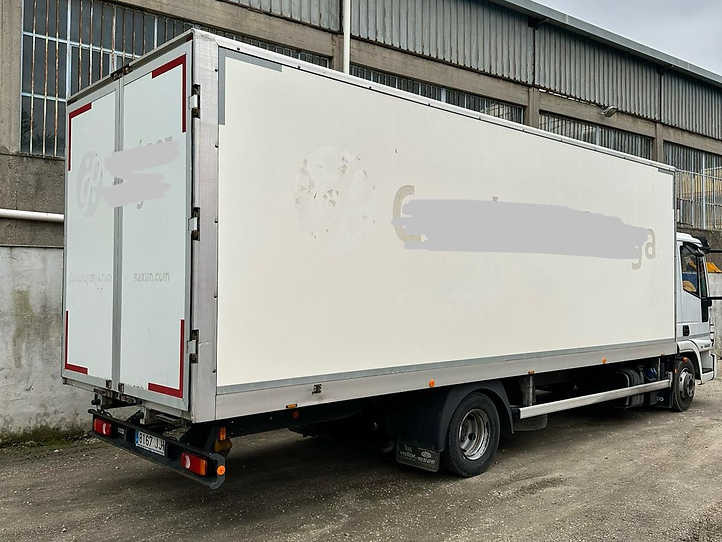 Eurocargo 100e22 - Camion fourgon: photos 3 Eurocargo 100e22 - Camion fourgon: photos 3