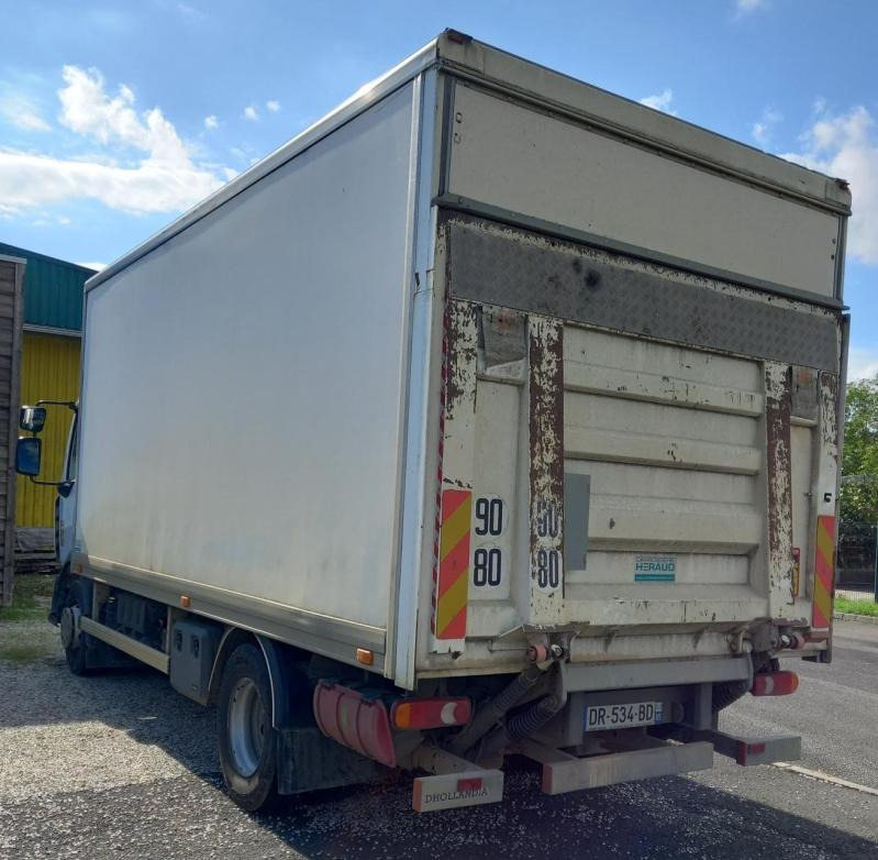 Renault D 4X2 180cv - Camion fourgon: photos 4 Renault D 4X2 180cv - Camion fourgon: photos 4