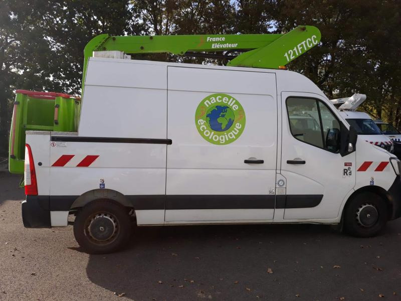 Renault Master 145.35 FG Tronqué L2H2 Nacelle Pack éco - Camion avec nacelle: photos 2 Renault Master 145.35 FG Tronqué L2H2 Nacelle Pack éco - Camion avec nacelle: photos 2