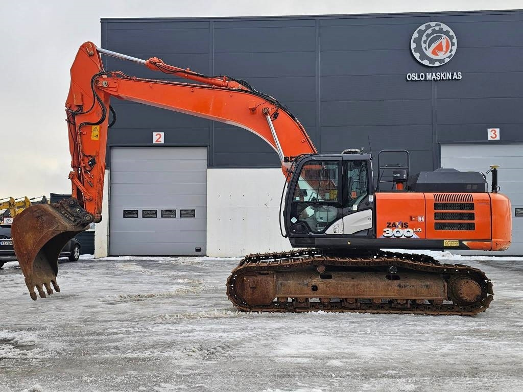Hitachi ZX 300 LC-6 - Pelle sur chenille: photos 2 Hitachi ZX 300 LC-6 - Pelle sur chenille: photos 2