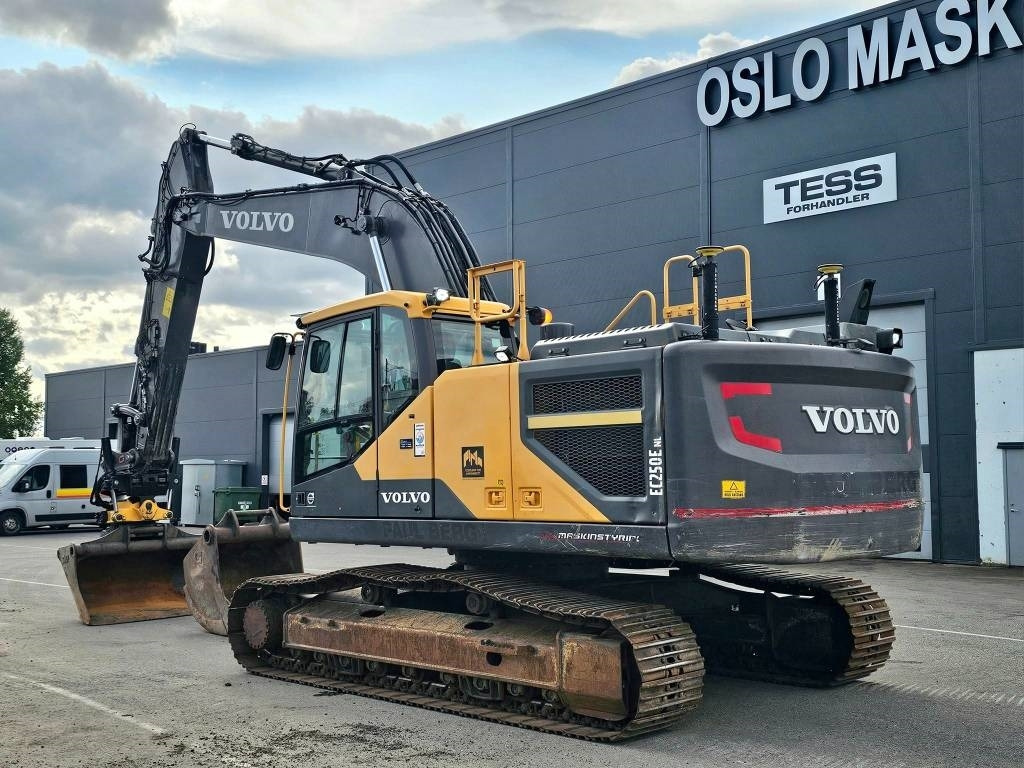 Volvo EC250 ENL - Pelle sur chenille: photos 3 Volvo EC250 ENL - Pelle sur chenille: photos 3