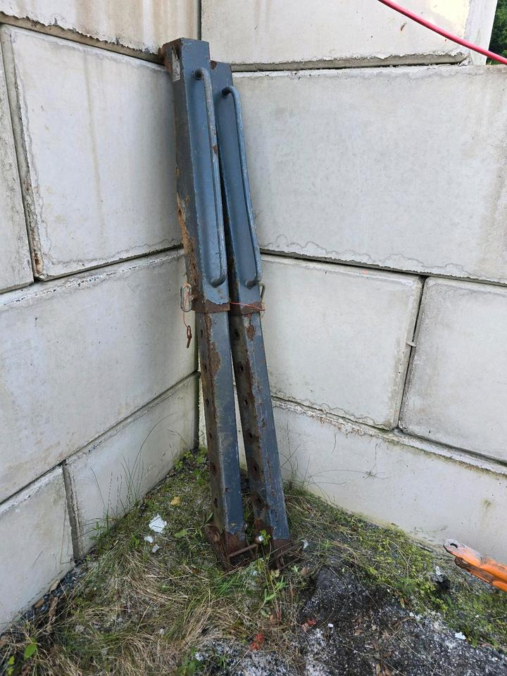 2x Stützen für Epoke Salzstreuer Schmidt Epoke Gmeiner Salzsilo Streuautomat Winterdienst - Epandeur de sable: photos 1 2x Stützen für Epoke Salzstreuer Schmidt Epoke Gmeiner Salzsilo Streuautomat Winterdienst - Epandeur de sable: photos 1