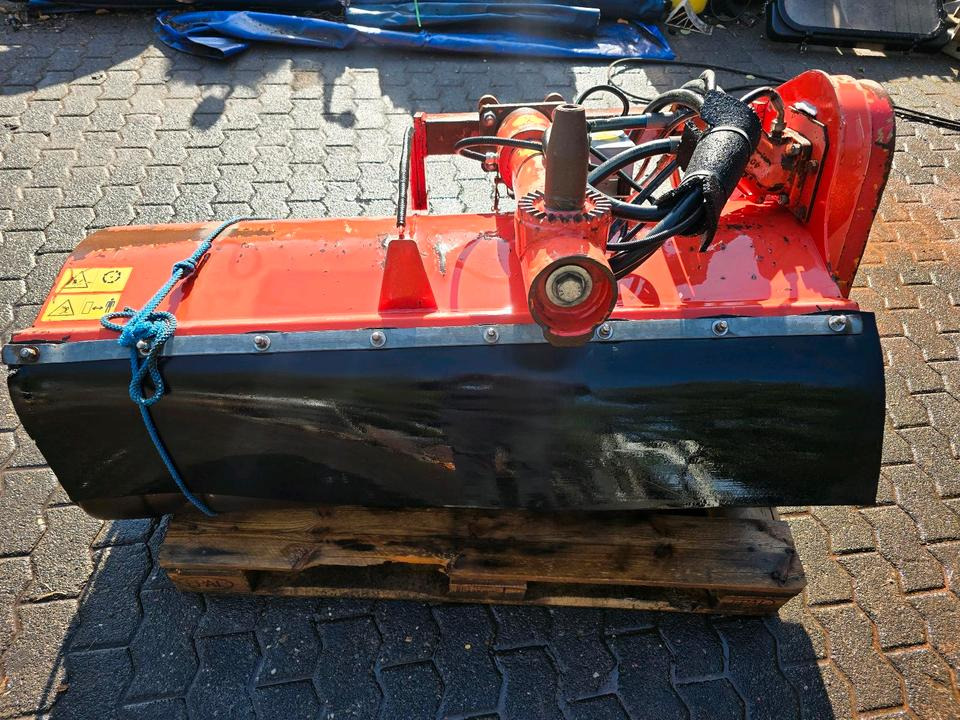 Dücker MKT 13 Mulchkopf Mähkorb für Mähausleger Böschungsmulcher Böschungsmäher UNA DUA SMT 500 600 700 800 - Broyeur à axe horizontal: photos 3 Dücker MKT 13 Mulchkopf Mähkorb für Mähausleger Böschungsmulcher Böschungsmäher UNA DUA SMT 500 600 700 800 - Broyeur à axe horizontal: photos 3