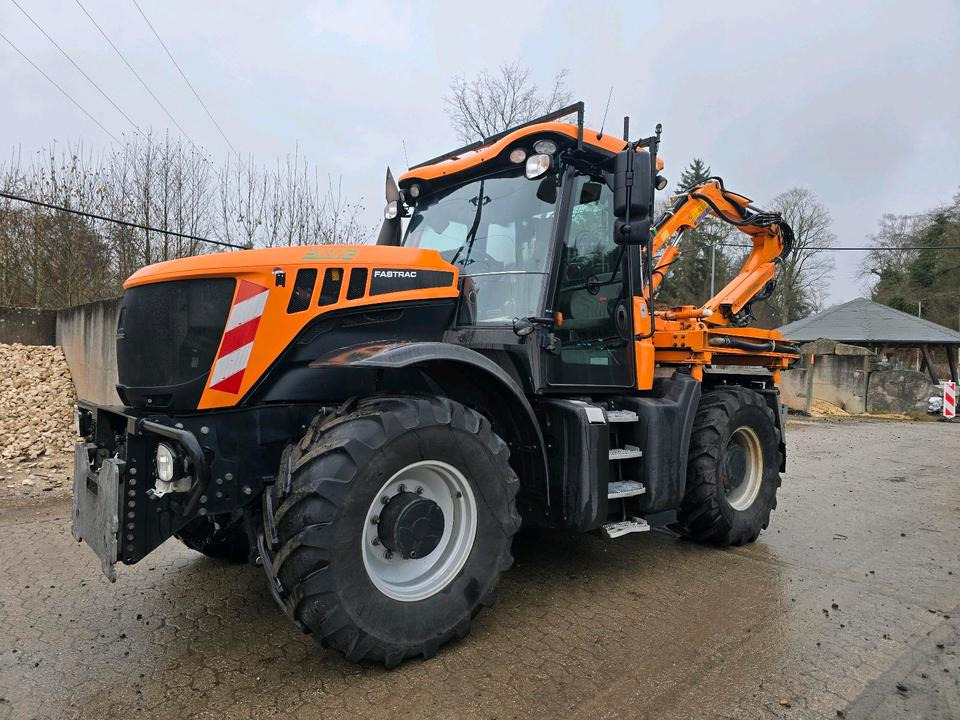 JCB 3200 Fastrac XTRA 2015 220Ps 3220 Bamford Traktor mit Mulag MHU MHS 800 Mähausleger Böschungsmäher Böschungsmulcher - Tracteur agricole: photos 1 JCB 3200 Fastrac XTRA 2015 220Ps 3220 Bamford Traktor mit Mulag MHU MHS 800 Mähausleger Böschungsmäher Böschungsmulcher - Tracteur agricole: photos 1