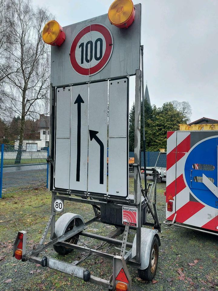 Verkehrsleittafel Verkehrsleitanhänger Verkehrssicherungsanhänger - Remorque: photos 2 Verkehrsleittafel Verkehrsleitanhänger Verkehrssicherungsanhänger - Remorque: photos 2
