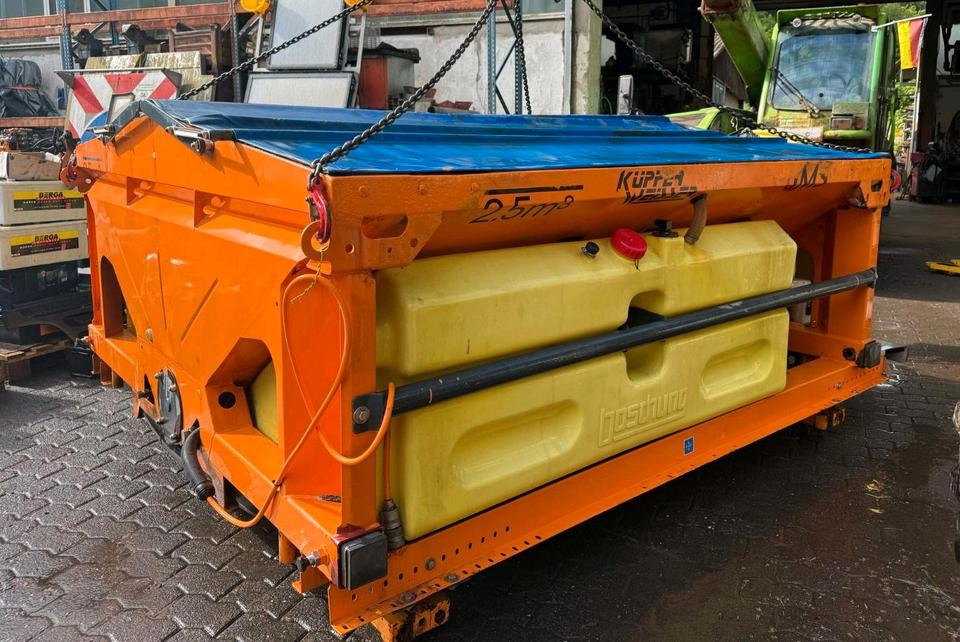 Salzstreuer Küpper-Weisser 2,7m3 IMS IMSSL F25027 HFS für Unimog UGN UGE 424 427 405 U300 U 300 400 500 MERCEDES-BENZ 218 219 318 323 423 427 327 430 429 430 435 Salzsilo Streuautomat Winterdienst - Epandeur de sable: photos 3 Salzstreuer Küpper-Weisser 2,7m3 IMS IMSSL F25027 HFS für Unimog UGN UGE 424 427 405 U300 U 300 400 500 MERCEDES-BENZ 218 219 318 323 423 427 327 430 429 430 435 Salzsilo Streuautomat Winterdienst - Epandeur de sable: photos 3
