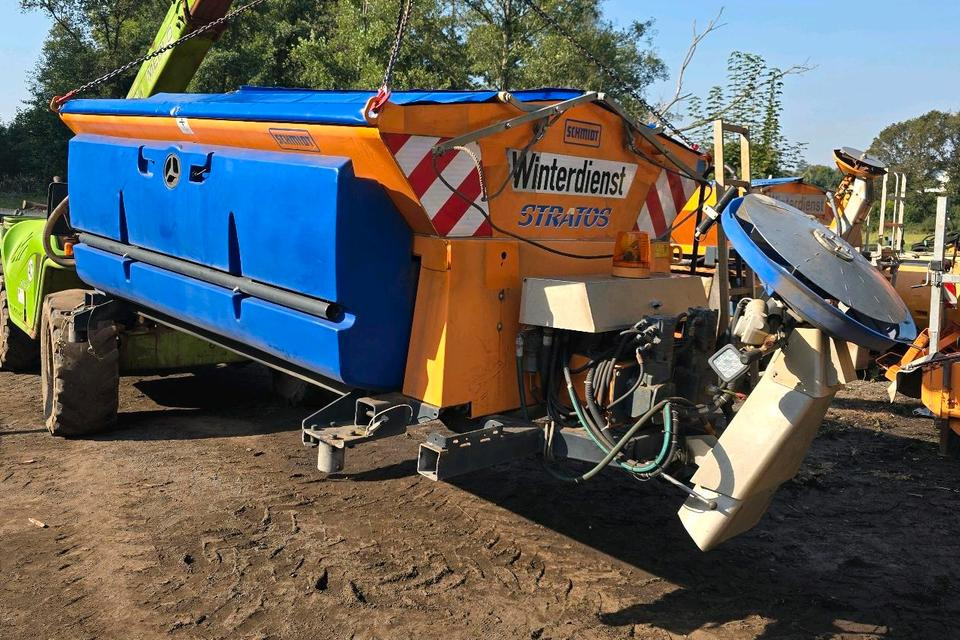 Schmidt Stratos Salzstreuer S44 4,4m3 für Unimog 405 U500 527 530 535 Aufbaustreuautomat Salzsilo Winterdienst Küpper-Weisser Epoke - Epandeur de sable: photos 1 Schmidt Stratos Salzstreuer S44 4,4m3 für Unimog 405 U500 527 530 535 Aufbaustreuautomat Salzsilo Winterdienst Küpper-Weisser Epoke - Epandeur de sable: photos 1