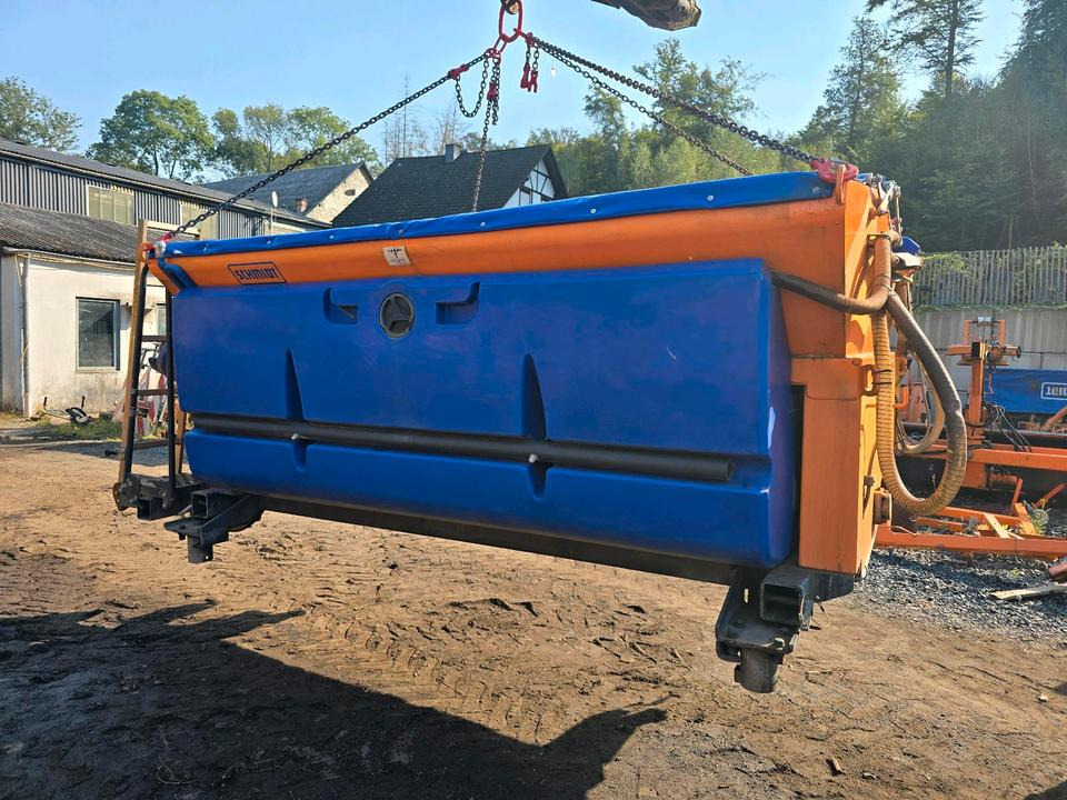 Schmidt Stratos Salzstreuer S44 4,4m3 für Unimog 405 U500 527 530 535 Aufbaustreuautomat Salzsilo Winterdienst Küpper-Weisser Epoke - Epandeur de sable: photos 3 Schmidt Stratos Salzstreuer S44 4,4m3 für Unimog 405 U500 527 530 535 Aufbaustreuautomat Salzsilo Winterdienst Küpper-Weisser Epoke - Epandeur de sable: photos 3