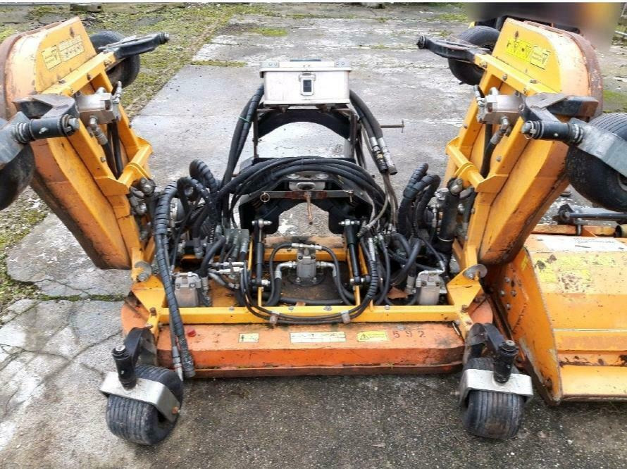 Steensballe Mähdeck 340cm Sichelmähwerk für Reformtrac Metrac Böschungsmulcher Sichelmähdeck terratrac Metrac Reform Hangmäher - Motofaucheuse: photos 1 Steensballe Mähdeck 340cm Sichelmähwerk für Reformtrac Metrac Böschungsmulcher Sichelmähdeck terratrac Metrac Reform Hangmäher - Motofaucheuse: photos 1
