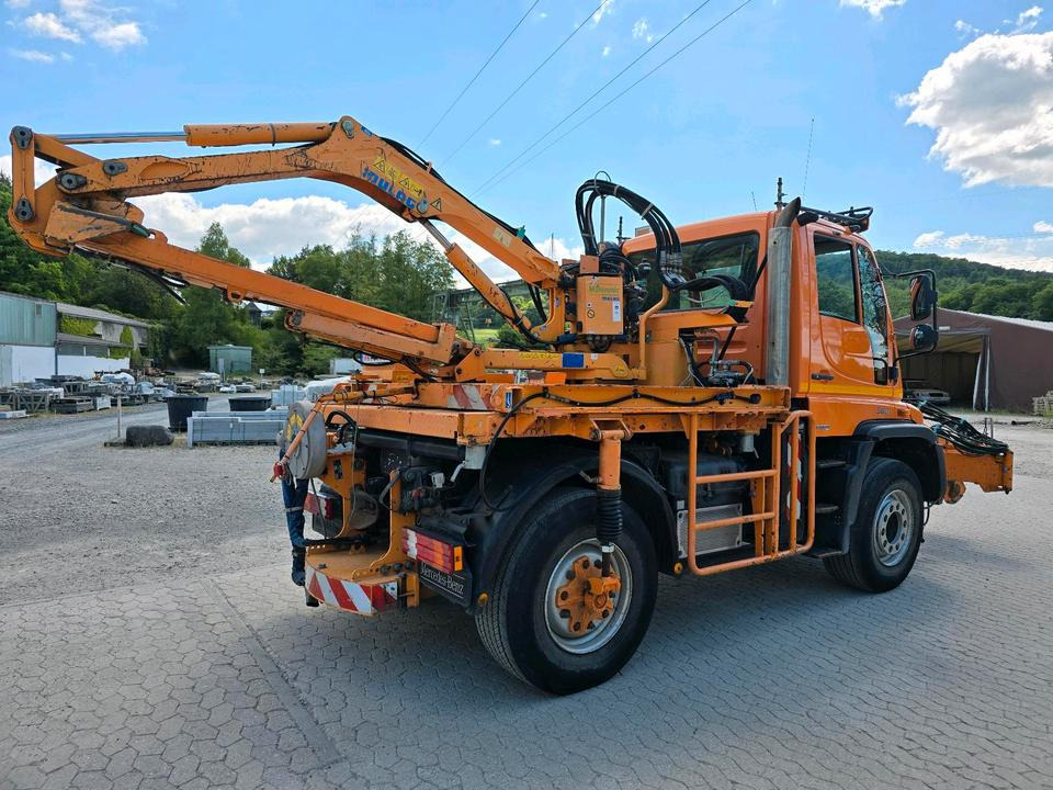 Unimog U400 405/12 6-Zylinder mit Mulag Böschungsmäher Böschungsmulcher Frontmäher Randstreifenmäher Mercedes-Benz U 400 300 500 - Engin de déneigement: photos 3 Unimog U400 405/12 6-Zylinder mit Mulag Böschungsmäher Böschungsmulcher Frontmäher Randstreifenmäher Mercedes-Benz U 400 300 500 - Engin de déneigement: photos 3