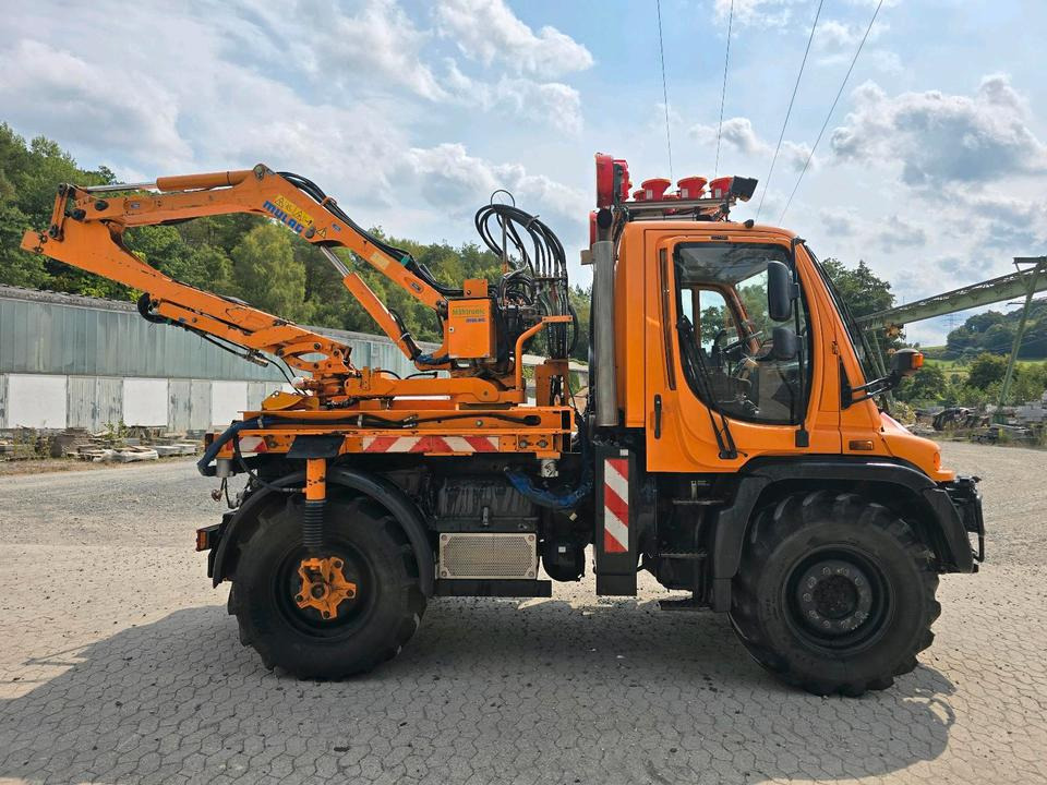 Unimog U400 6-Zylinder 2010 405/10 405/12 NKS-Z-UGN-43K Bluetec 5 Mercedes-Benz UGE UGN Mulag MHU 800 Mähausleger Böschungsmäher Böschungsmulcher Küpper-Weisser IMS Salzstreuer - Engin de déneigement: photos 3 Unimog U400 6-Zylinder 2010 405/10 405/12 NKS-Z-UGN-43K Bluetec 5 Mercedes-Benz UGE UGN Mulag MHU 800 Mähausleger Böschungsmäher Böschungsmulcher Küpper-Weisser IMS Salzstreuer - Engin de déneigement: photos 3