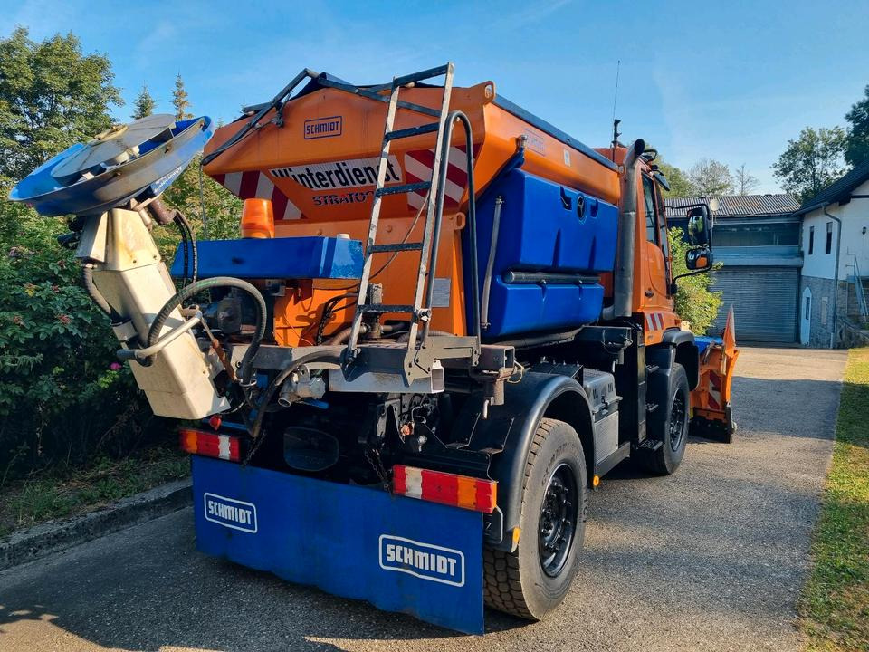 Zu Vermieten! Unimog 405 U400 Winterdienst Schmidt Schneepflug Schneeschild Salzstreuer Leasing Miete - Engin de déneigement: photos 2 Zu Vermieten! Unimog 405 U400 Winterdienst Schmidt Schneepflug Schneeschild Salzstreuer Leasing Miete - Engin de déneigement: photos 2