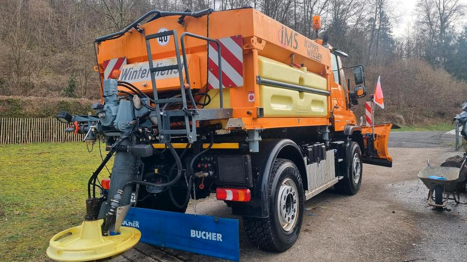 Zu vermieten Unimog 405 U527 Winterdienst Schmidt Salzstreuer 423 429 430 Mercedes Benz 318 527 Vermietung - Engin de déneigement: photos 4 Zu vermieten Unimog 405 U527 Winterdienst Schmidt Salzstreuer 423 429 430 Mercedes Benz 318 527 Vermietung - Engin de déneigement: photos 4