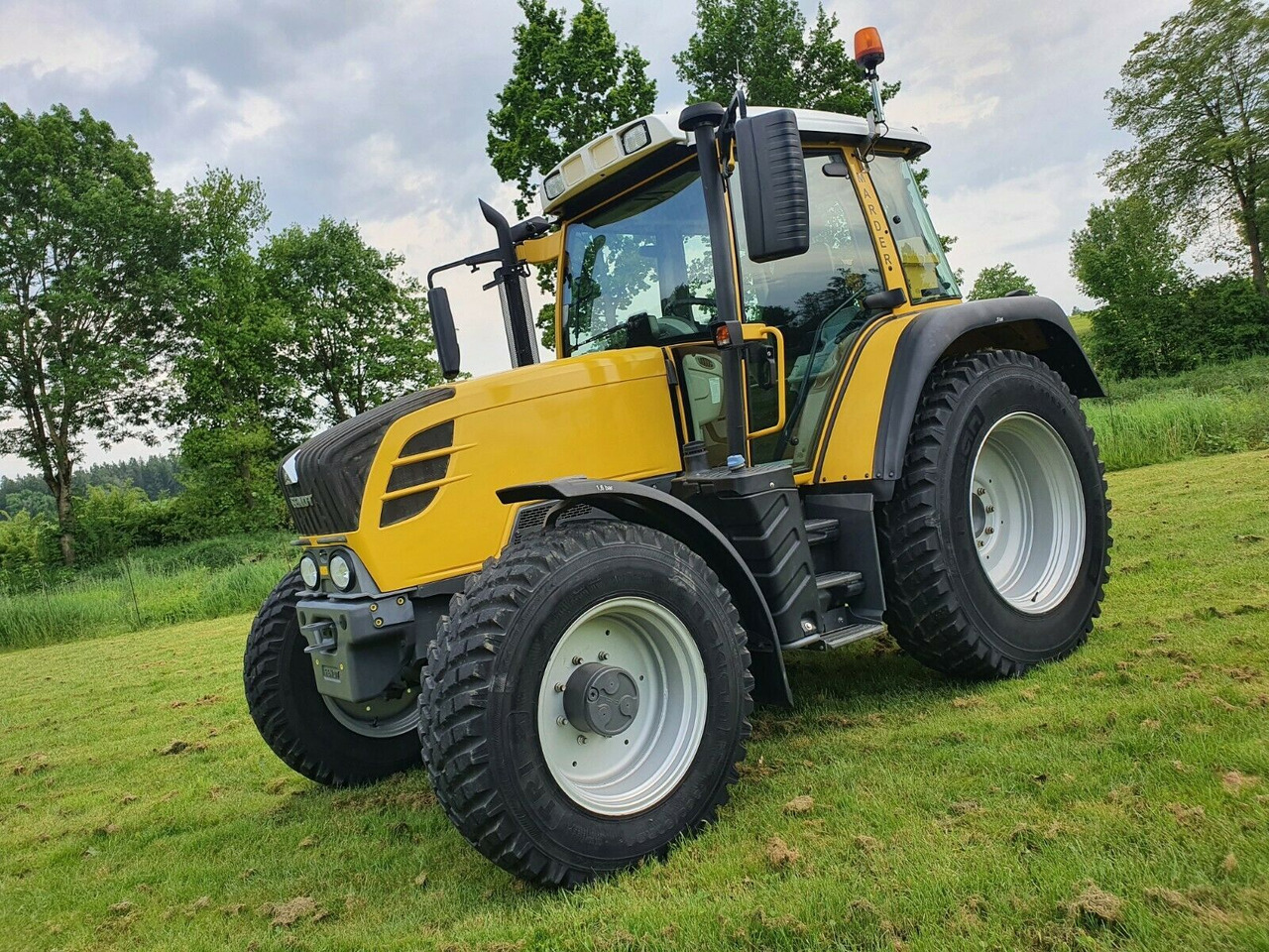Fendt 313 V SCR, VARIO* nur 1.700Std* TMS, - Tracteur agricole: photos 1 Fendt 313 V SCR, VARIO* nur 1.700Std* TMS, - Tracteur agricole: photos 1