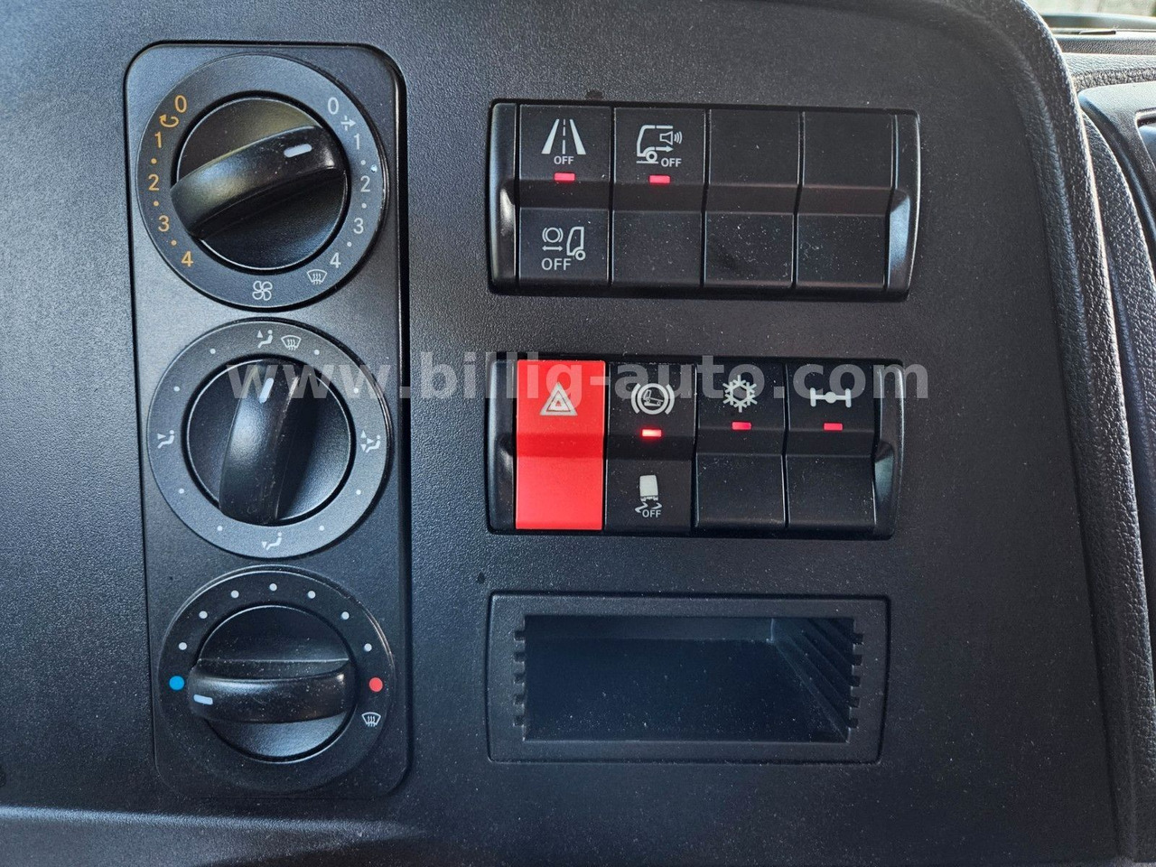 Camion fourgon Mercedes-Benz Atego 1327 L * BREMS/SPUR-ASS*DIFF.*LBW*AHK*7.2m: photos 10