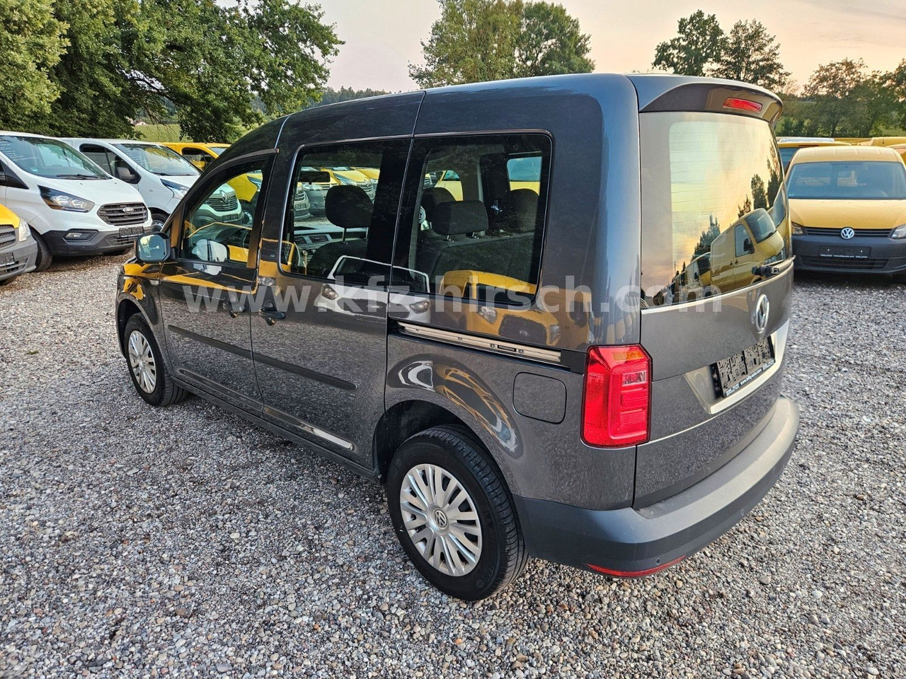 Volkswagen Caddy Temp*Sitzhzg*Navi*Blueth*2xSchiebetüre*1Hd - Transport de personnes: photos 5 Volkswagen Caddy Temp*Sitzhzg*Navi*Blueth*2xSchiebetüre*1Hd - Transport de personnes: photos 5