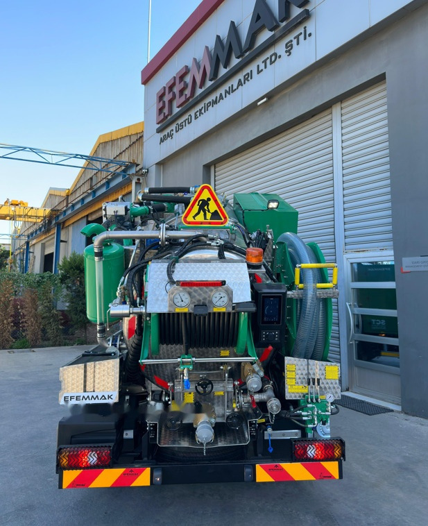 EFEMMAK S-Combi Combined Sewer Jetting And Vacuum Vehicle - Camion hydrocureur: photos 2 EFEMMAK S-Combi Combined Sewer Jetting And Vacuum Vehicle - Camion hydrocureur: photos 2