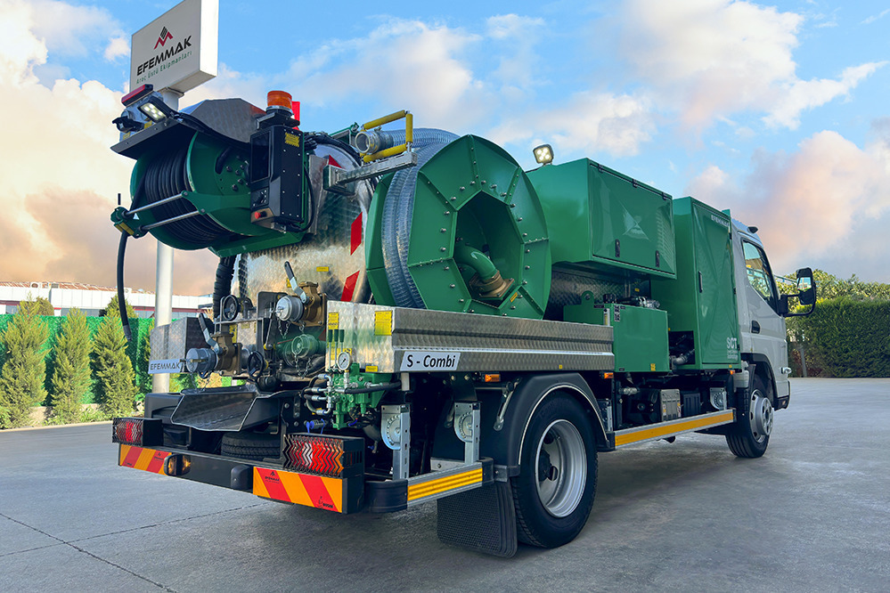 EFEMMAK S-Combi Combined Sewer Jetting And Vacuum Vehicle - Camion hydrocureur: photos 3 EFEMMAK S-Combi Combined Sewer Jetting And Vacuum Vehicle - Camion hydrocureur: photos 3