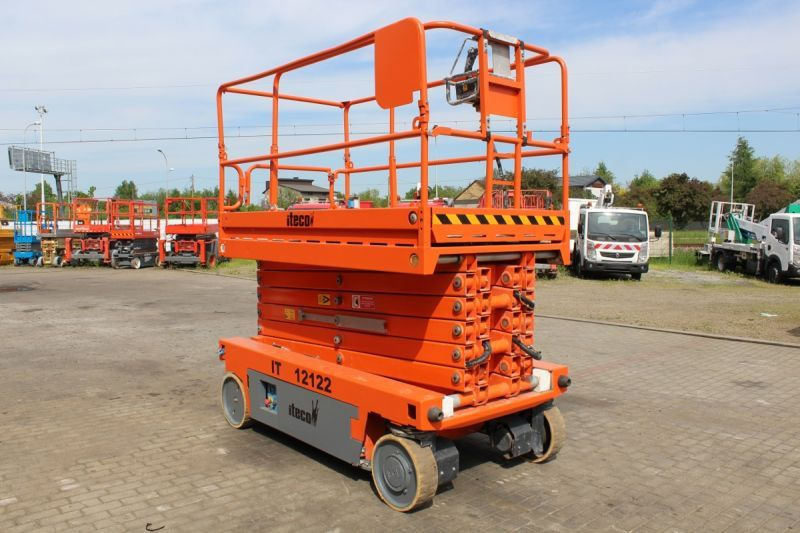 Imer podnośnik nożycowy elektryczny 14 m Imer/Iteco IT12122 - Nacelle ciseaux: photos 3 Imer podnośnik nożycowy elektryczny 14 m Imer/Iteco IT12122 - Nacelle ciseaux: photos 3