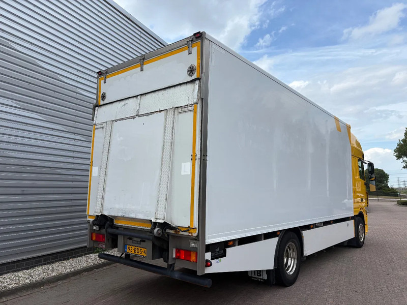 DAF XF 105.460 SUPER SPACE CAB / GEISOLEERDE OPBOUW / DHOLLANDIA 2500 kg / LOW KM - Camion fourgon: photos 4 DAF XF 105.460 SUPER SPACE CAB / GEISOLEERDE OPBOUW / DHOLLANDIA 2500 kg / LOW KM - Camion fourgon: photos 4