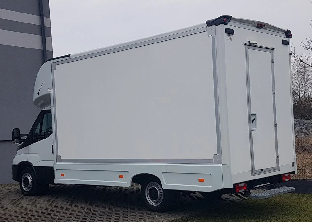 Iveco DAILY KONTENER NISKOPODŁOGOWY 4,43x2,23x2,42 SKLEP BAR FOODTRUCK KAMPER KLIMA - Camping-car: photos 3 Iveco DAILY KONTENER NISKOPODŁOGOWY 4,43x2,23x2,42 SKLEP BAR FOODTRUCK KAMPER KLIMA - Camping-car: photos 3