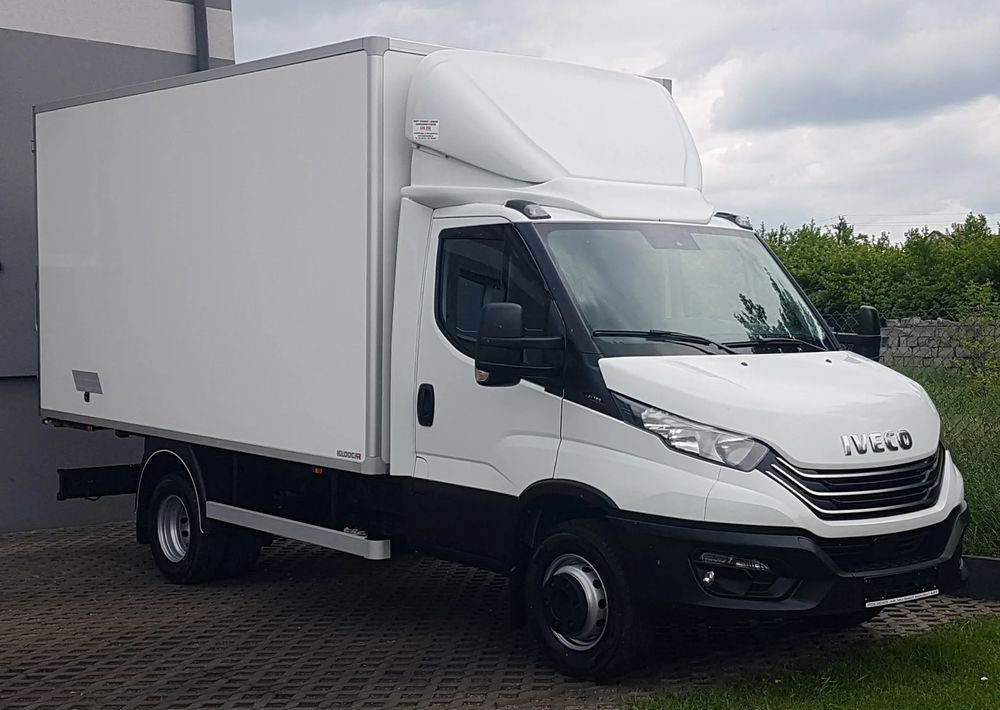 Iveco 72-180 DAILY 8EP KONTENER IZOTERMA 4,16x2,10x2,09 DMC 7200 KG KLIMATRONIK TEMPOMAT KRAJOWY - Camion fourgon: photos 1 Iveco 72-180 DAILY 8EP KONTENER IZOTERMA 4,16x2,10x2,09 DMC 7200 KG KLIMATRONIK TEMPOMAT KRAJOWY - Camion fourgon: photos 1