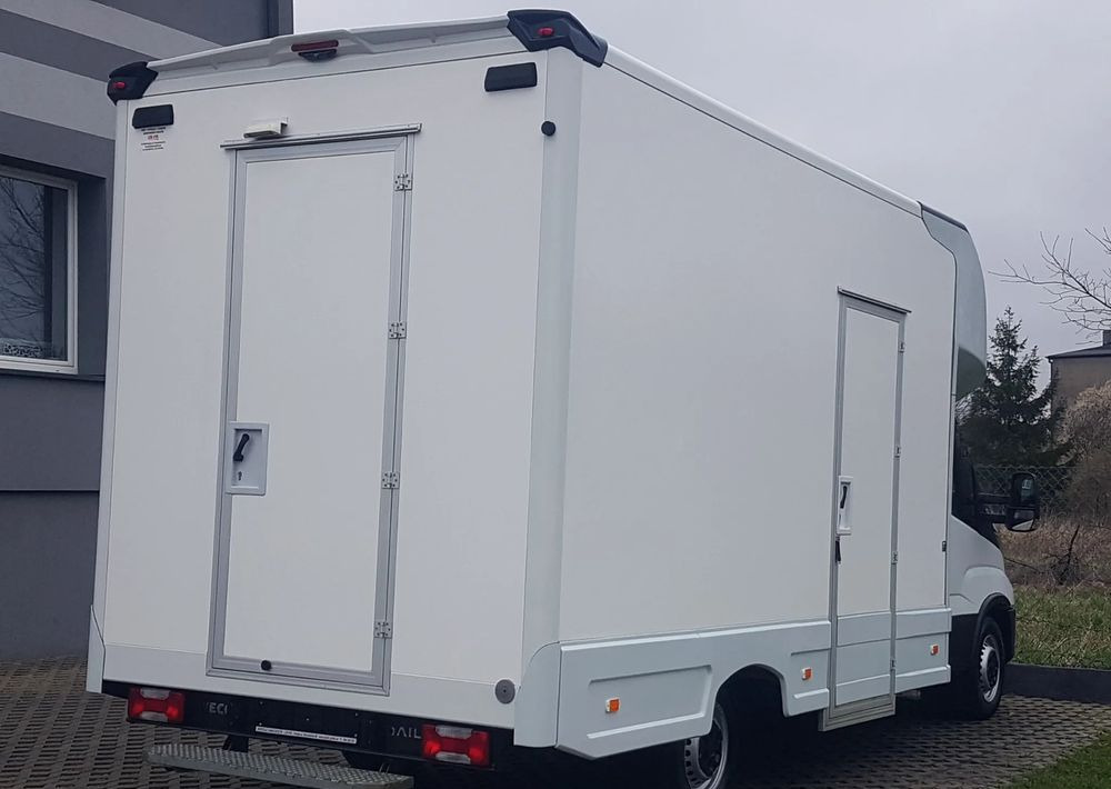 Iveco DAILY KONTENER NISKOPODŁOGOWY 4,43x2,23x2,42 SKLEP BAR FOODTRUCK KAMPER KLIMA - Fourgon: photos 4 Iveco DAILY KONTENER NISKOPODŁOGOWY 4,43x2,23x2,42 SKLEP BAR FOODTRUCK KAMPER KLIMA - Fourgon: photos 4
