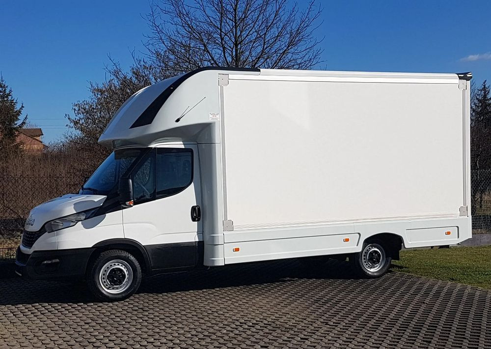 Iveco DAILY KONTENER NISKOPODŁOGOWY 4,43x2,23x2,42 SKLEP FOODTRUCK BAR KLIMA KONIOWÓZ KAMPER - Camion magasin: photos 2 Iveco DAILY KONTENER NISKOPODŁOGOWY 4,43x2,23x2,42 SKLEP FOODTRUCK BAR KLIMA KONIOWÓZ KAMPER - Camion magasin: photos 2