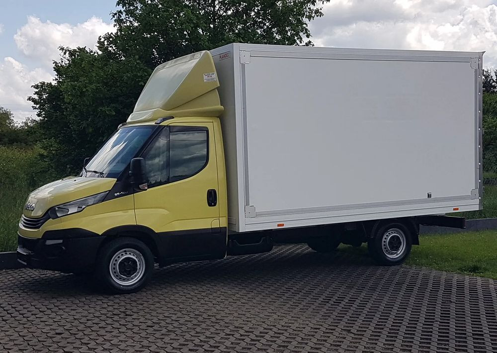Iveco Daily 8EP KONTENER 4,14x2,21x2,20 KLIMA MANUAL KRAJOWY DMC 3500KG - Fourgon: photos 2 Iveco Daily 8EP KONTENER 4,14x2,21x2,20 KLIMA MANUAL KRAJOWY DMC 3500KG - Fourgon: photos 2