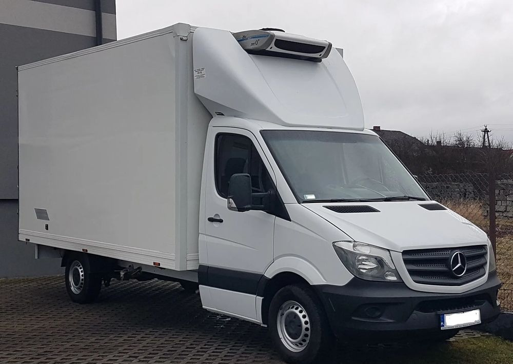 Mercedes-Benz Sprinter CHŁODNIA IZOTERMA 8EP AGREGAT ZANOTTI 4,22x2,15x2,30 KLIMA 314 CDI - Véhicule utilitaire frigorifique: photos 1 Mercedes-Benz Sprinter CHŁODNIA IZOTERMA 8EP AGREGAT ZANOTTI 4,22x2,15x2,30 KLIMA 314 CDI - Véhicule utilitaire frigorifique: photos 1