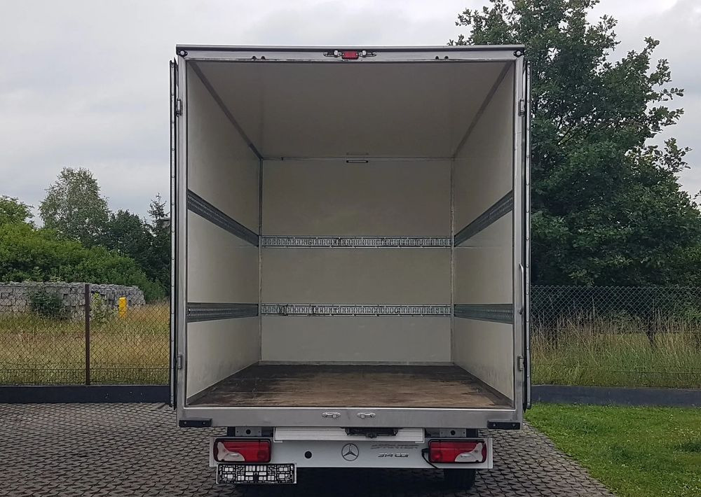 Mercedes-Benz Sprinter KONTENER 8EP 4,11x2,15x2,30 KLIMA 314 CDI MANUAL KRAJOWY - Fourgon: photos 5 Mercedes-Benz Sprinter KONTENER 8EP 4,11x2,15x2,30 KLIMA 314 CDI MANUAL KRAJOWY - Fourgon: photos 5