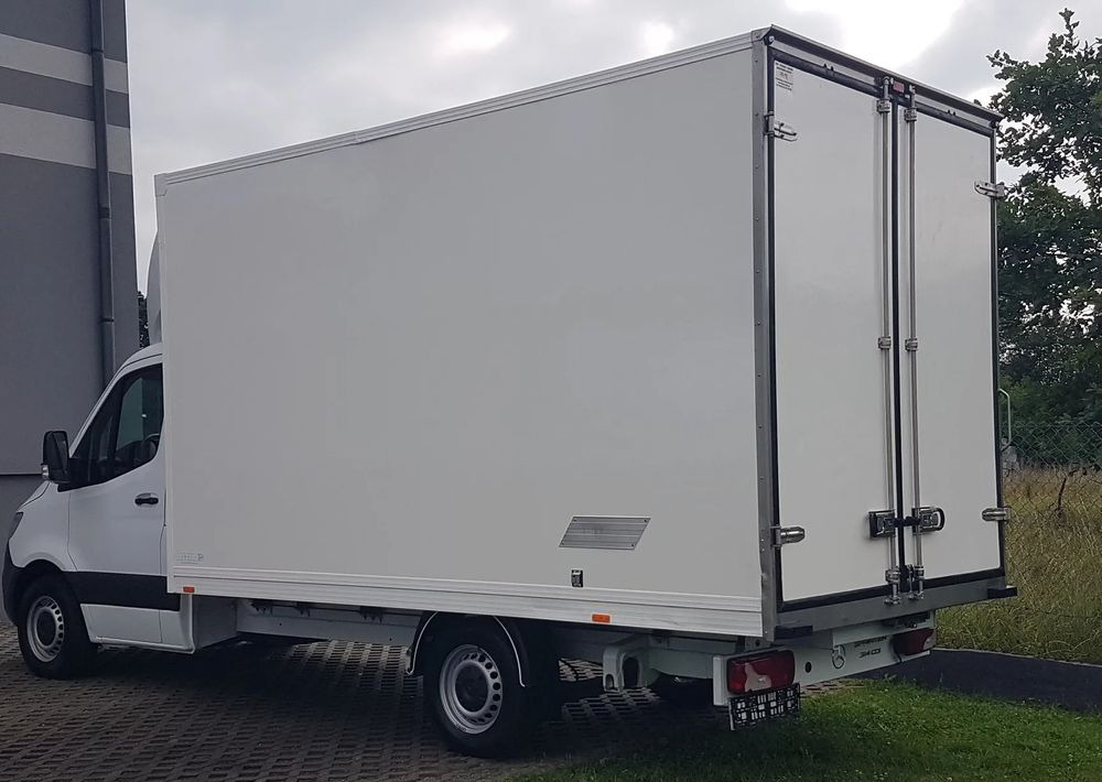 Mercedes-Benz Sprinter KONTENER 8EP 4,11x2,15x2,30 KLIMA 314 CDI MANUAL KRAJOWY - Fourgon: photos 3 Mercedes-Benz Sprinter KONTENER 8EP 4,11x2,15x2,30 KLIMA 314 CDI MANUAL KRAJOWY - Fourgon: photos 3