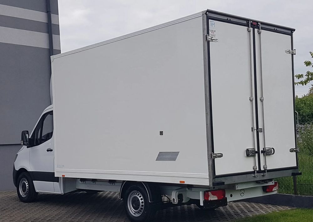 Mercedes-Benz Sprinter KONTENER 8EP 4,12x2,15x2,30 KLIMA 314 CDI MANUAL KRAJOWY AC - Fourgon: photos 3 Mercedes-Benz Sprinter KONTENER 8EP 4,12x2,15x2,30 KLIMA 314 CDI MANUAL KRAJOWY AC - Fourgon: photos 3