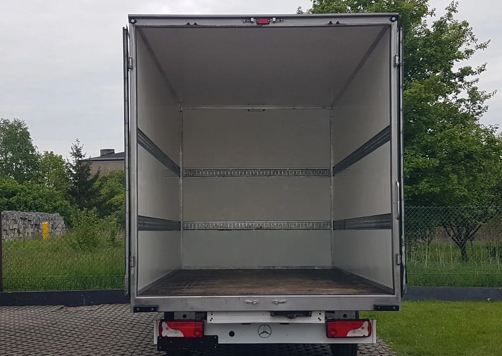 Mercedes-Benz Sprinter KONTENER 8EP 4,12x2,15x2,30 KLIMA 314 CDI MANUAL KRAJOWY AC - Fourgon: photos 5 Mercedes-Benz Sprinter KONTENER 8EP 4,12x2,15x2,30 KLIMA 314 CDI MANUAL KRAJOWY AC - Fourgon: photos 5