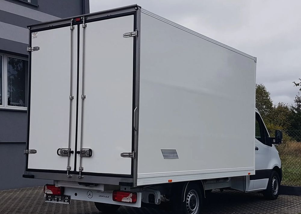 Mercedes-Benz Sprinter KONTENER 8EP 4,13x2,17x2,30 KLIMA 314 CDI MANUAL KRAJOWY - Fourgon: photos 4 Mercedes-Benz Sprinter KONTENER 8EP 4,13x2,17x2,30 KLIMA 314 CDI MANUAL KRAJOWY - Fourgon: photos 4