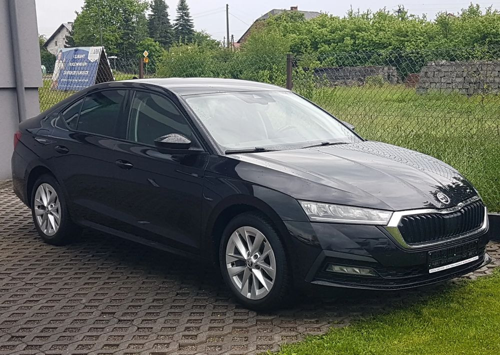 Skoda Octavia 1.5 TSI ACT Ambition - Voiture: photos 1 Skoda Octavia 1.5 TSI ACT Ambition - Voiture: photos 1