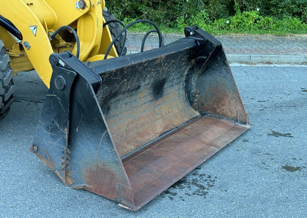 Caterpillar * Ładowarka CAT 908 H * Sprowadzona * Caterpillar - Chargeuse sur pneus: photos 2 Caterpillar * Ładowarka CAT 908 H * Sprowadzona * Caterpillar - Chargeuse sur pneus: photos 2