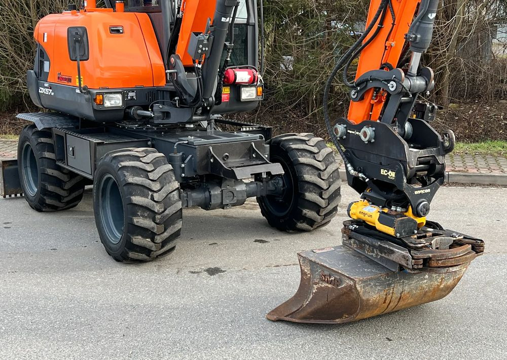 Doosan DOOSAN DX57W *ROTOTILT* 2200 Motogodzin JAK NOWA KOPARKA KOŁOWA STAN PERFEKCYJNY SPROWADZONA - Pelle sur pneus: photos 3 Doosan DOOSAN DX57W *ROTOTILT* 2200 Motogodzin JAK NOWA KOPARKA KOŁOWA STAN PERFEKCYJNY SPROWADZONA - Pelle sur pneus: photos 3